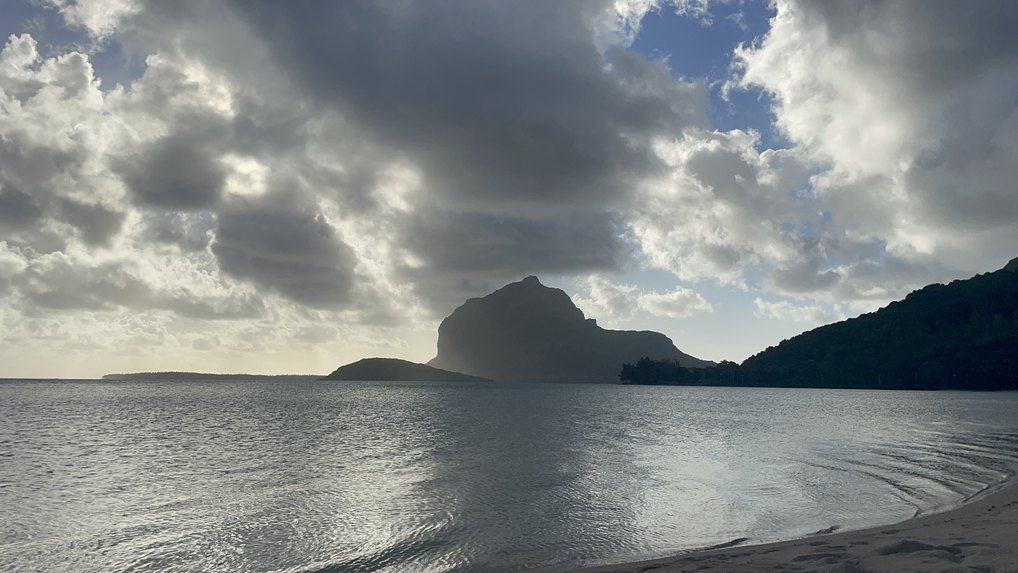 Le Morne Mauritius travel guide image by Seewan Tours