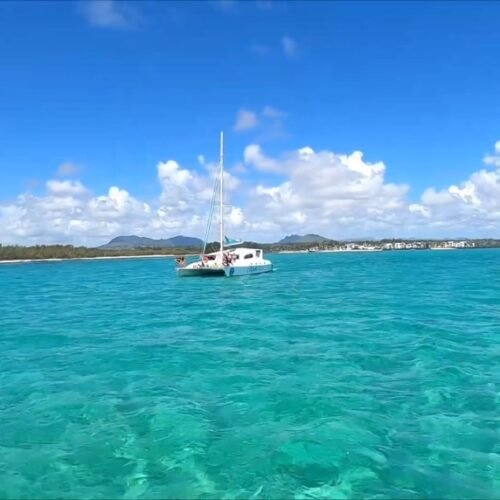 Ile aux Cerfs catamaran cruise with Seewan Tours