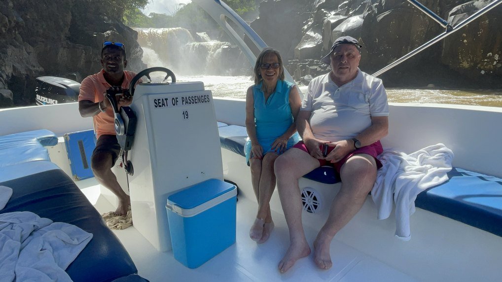 Ile aux Cerfs day trip