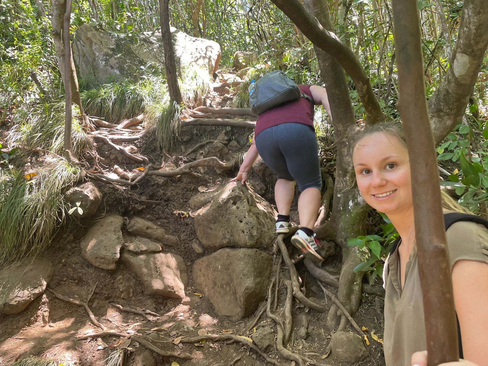 hikers-on-rocky-forest-trail-01